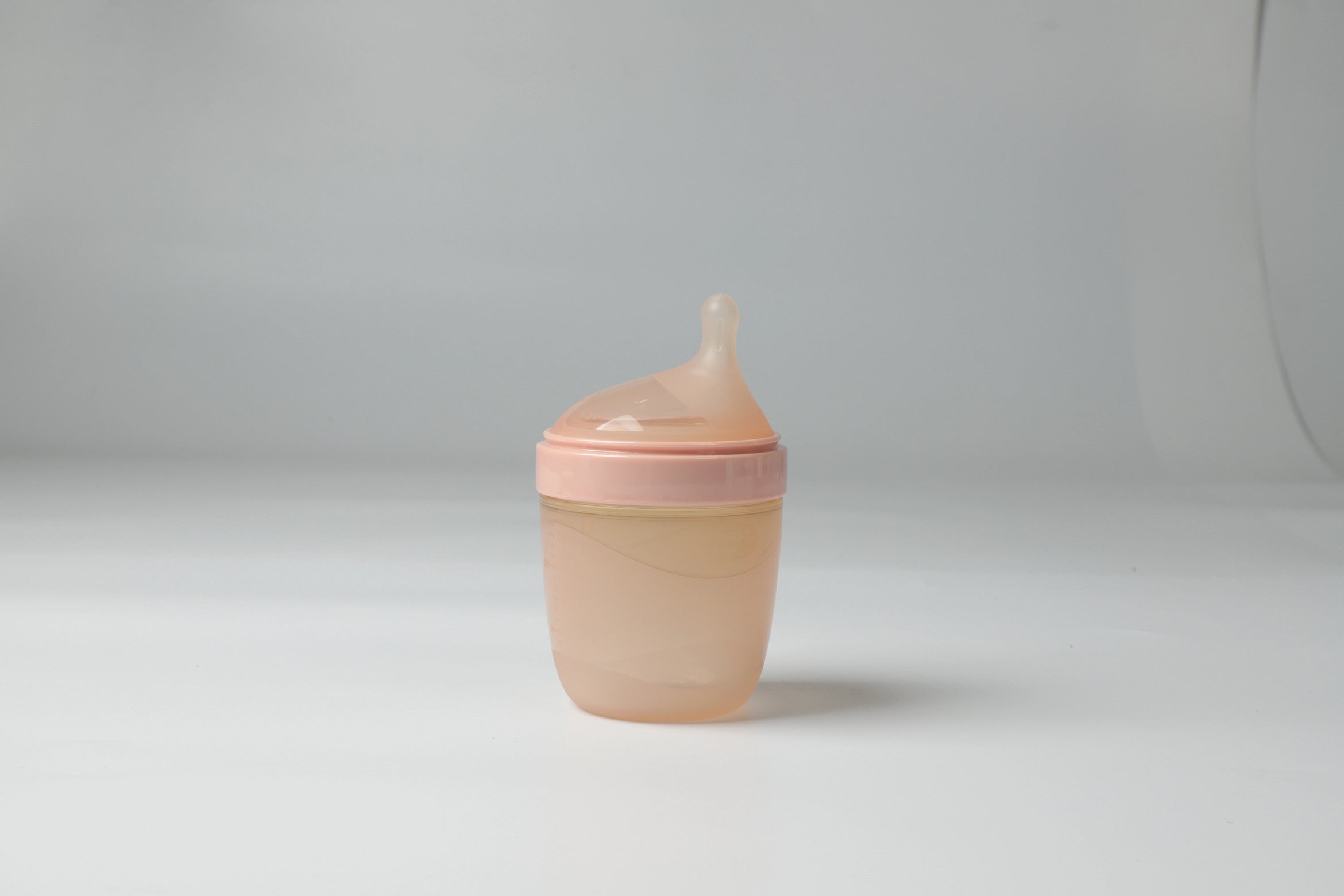 Natural-Touch Comfort: The Professional Choice for Stress-Free, Gas-Free Feeding